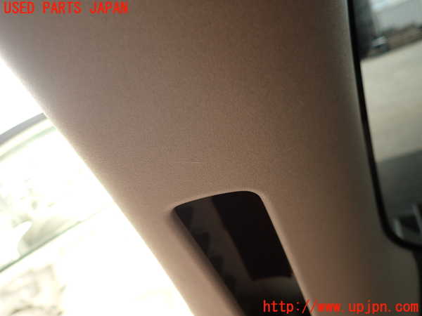 2UPJ-31057675]シビック タイプR(EP3)右リアピラートリム 中古_m0003.jpg