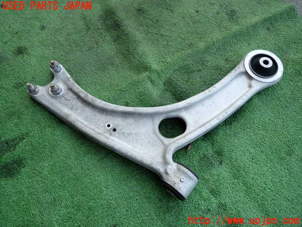 2UPJ-31075186]アウディ・TT クーペ(FVCJS)左フロントロアアーム1 中古_m0002.jpg