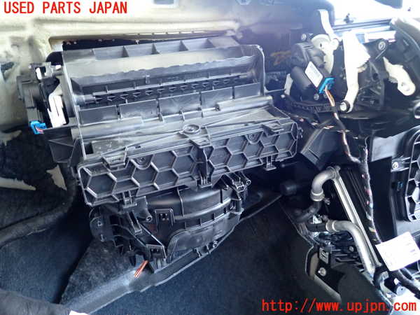 2UPJ-31076081]アウディ・TT クーペ(FVCJS)エバポレーター1 中古_m0002.jpg