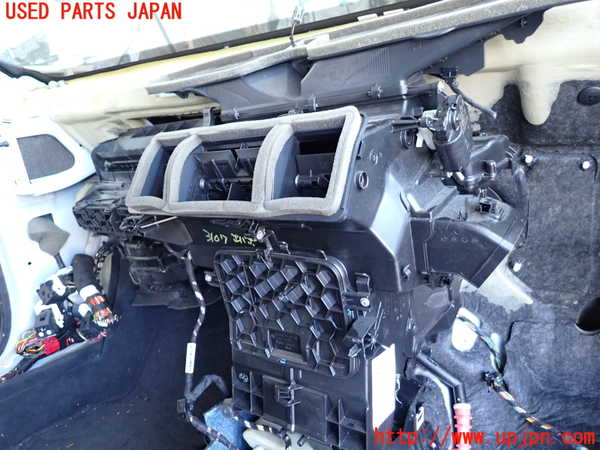 2UPJ-31076081]アウディ・TT クーペ(FVCJS)エバポレーター1 中古_m0003.jpg