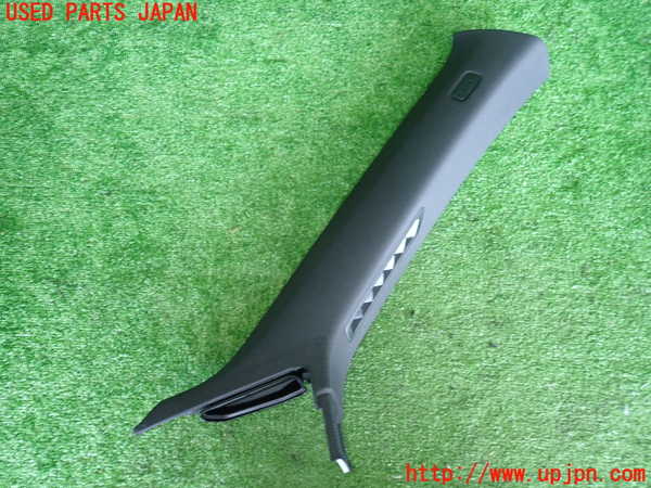 2UPJ-31077655]アウディ・TT クーペ(FVCJS)右フロントピラートリム 中古_m0001.jpg