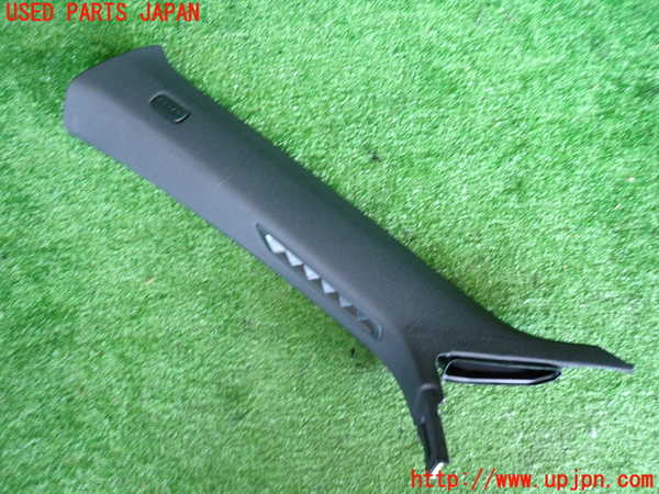 2UPJ-31077660]アウディ・TT クーペ(FVCJS)左フロントピラートリム 中古_m0001.jpg