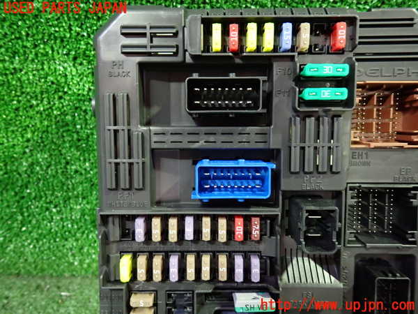 1UPJ-31086741]プジョー・RIFTER(リフター) ヒューズボックス1 中古_m0003.jpg