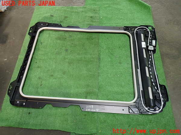 1UPJ-31087790]プジョー・RIFTER(リフター) リアサンシェード 中古_m0003.jpg