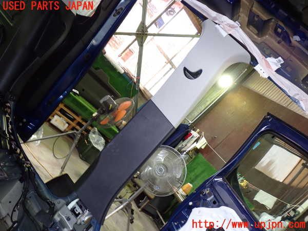 1UPJ-31087670]プジョー・RIFTER(リフター) 左センターピラートリム 中古_m0001.jpg