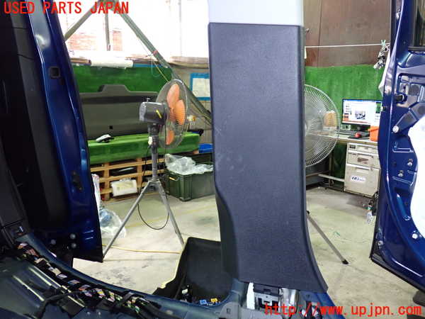 1UPJ-31087670]プジョー・RIFTER(リフター) 左センターピラートリム 中古_m0003.jpg