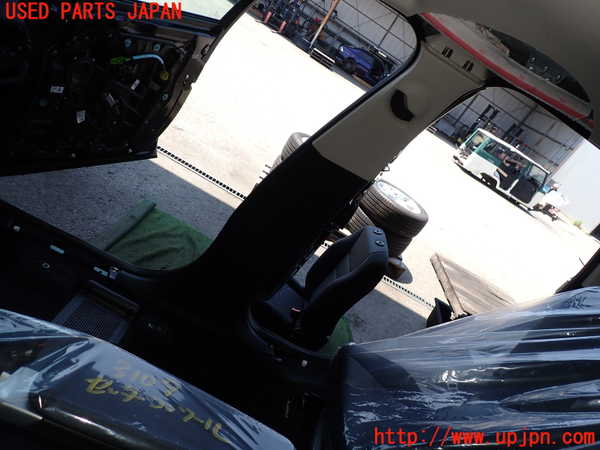 2UPJ-31097665]BMW X1(52EE20)右センターピラートリム 中古 (U11)_m0001.jpg