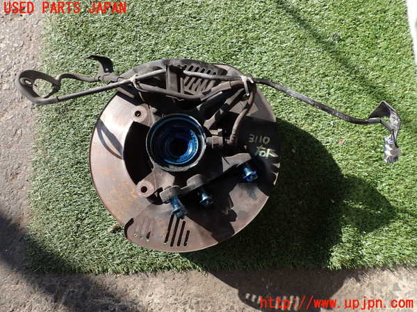 2UPJ-31104290]セリカ GT-FOUR(ST205)右フロントナックルハブ 中古_m0001.jpg