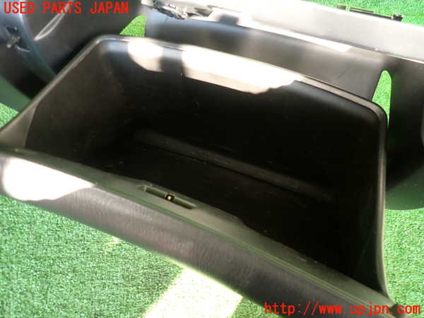 2UPJ-31107516]セリカ GT-FOUR(ST205)グローブボックス1 中古_m0003.jpg