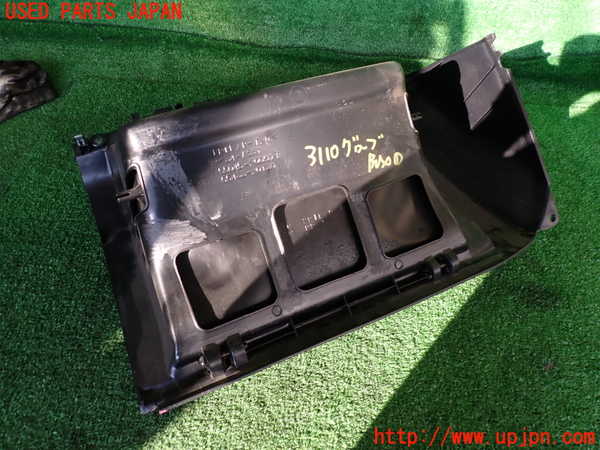 2UPJ-31107516]セリカ GT-FOUR(ST205)グローブボックス1 中古_m0004.jpg