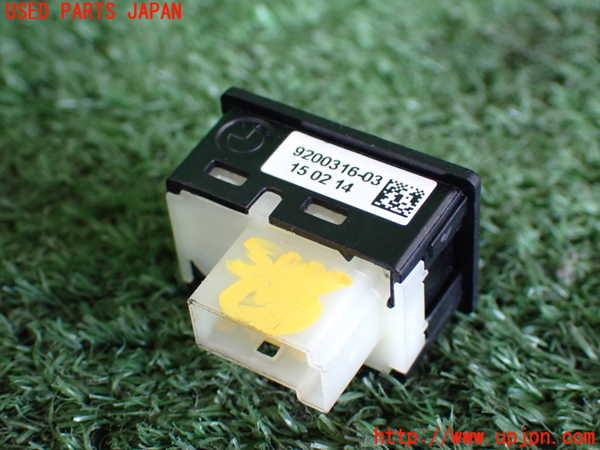 2UPJ-31116307]BMW 420i グランクーペ(4A20)スイッチ2 (トランクオープナー) 中古 F36_m0002.jpg