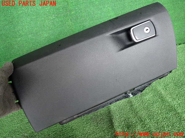 2UPJ-31117516]BMW 420i グランクーペ(4A20)グローブボックス1 中古 F36_m0001.jpg