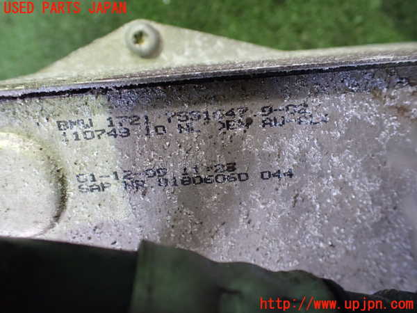 2UPJ-31122481]BMW Z4(LM25)(E89)オイルクーラー1 中古_m0003.jpg
