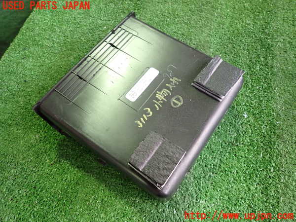 2UPJ-31137841]キャデラック・ATS(A1SL)小物入れ1 (ジャンク品) 中古_m0002.jpg