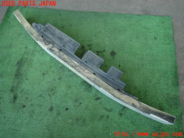 2UPJ-31141014]アルテッツァ(SXE10)フロントバンパーホースメント 中古_m0002.jpg