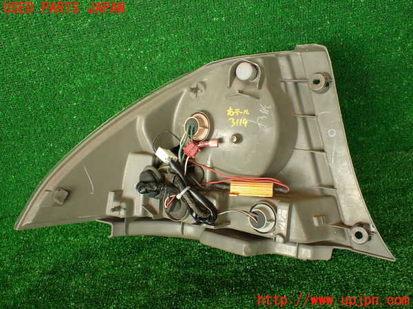 2UPJ-31141530]アルテッツァ(SXE10)右テールランプ 中古_m0004.jpg