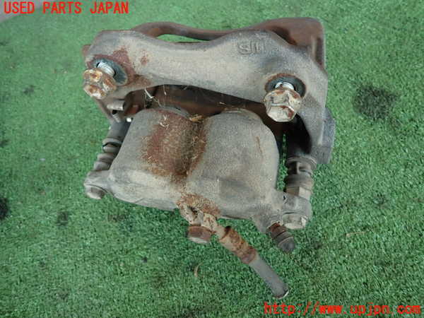 2UPJ-31144080]アルテッツァ(SXE10)右フロントキャリパー 中古_m0002.jpg