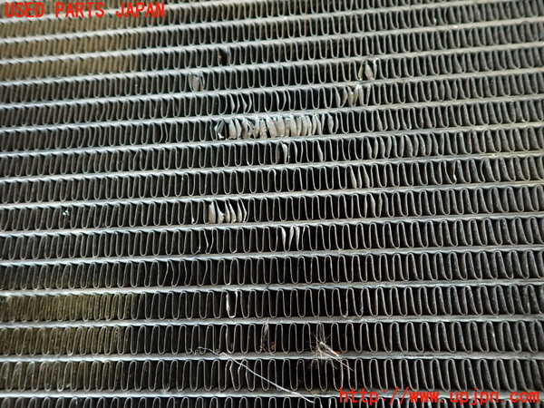 2UPJ-31146031]アルテッツァ(SXE10)エアコンコンデンサー1 中古_m0002.jpg