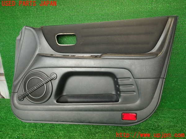 2UPJ-31141234]アルテッツァ(SXE10)右前ドア内張り 中古_m0001.jpg