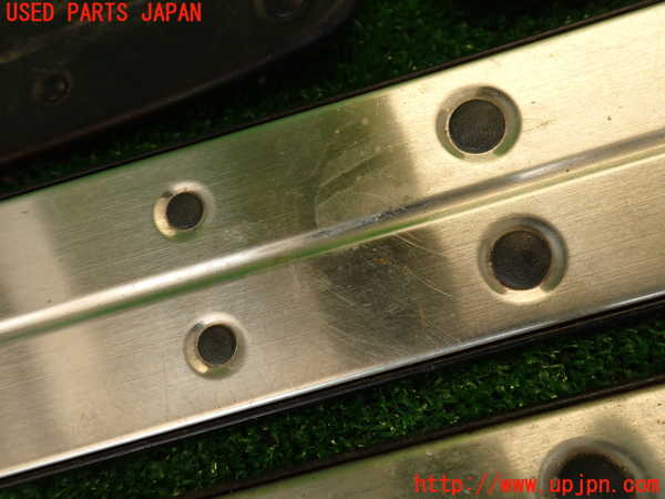 2UPJ-31147740]アルテッツァ(SXE10)スカッフプレート 中古_m0003.jpg