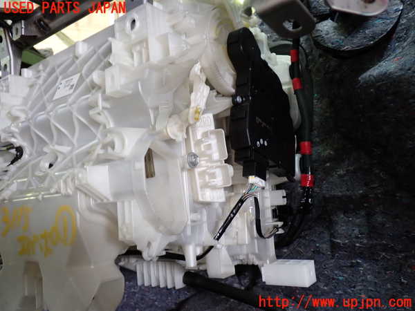 1UPJ-31156081]ヴェルファイアハイブリッド(AYH30W)エバポレーター1 中古_m0003.jpg