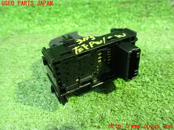 1UPJ-31156245]ヴェルファイアハイブリッド(AYH30W)左前パワーウィンドウスイッチ 中古_m0002.jpg