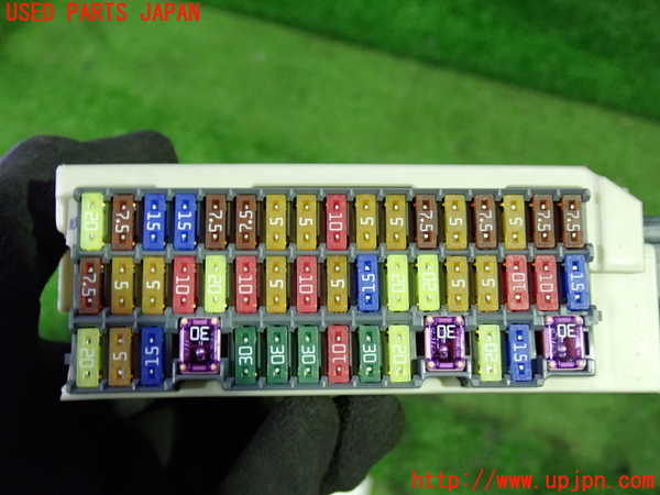 1UPJ-31156741]ヴェルファイアハイブリッド(AYH30W)ヒューズボックス1 中古_m0003.jpg