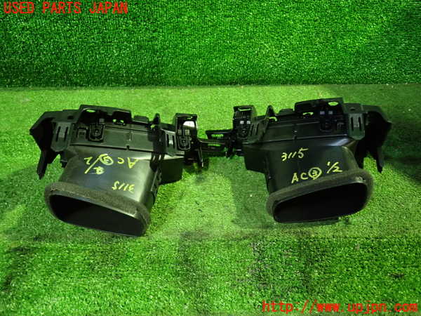 1UPJ-31157528]ヴェルファイアハイブリッド(AYH30W)エアコン吹き出し口3 中古_m0002.jpg