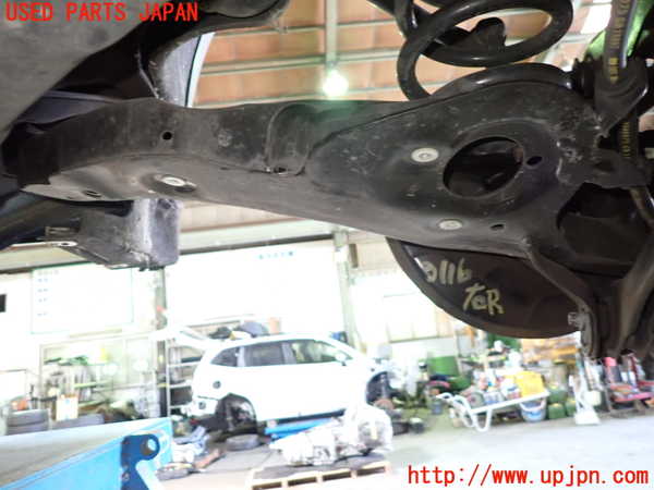 1UPJ-31164300]BMW X2(YK20 F39)右リアナックルハブ 中古_m0001.jpg