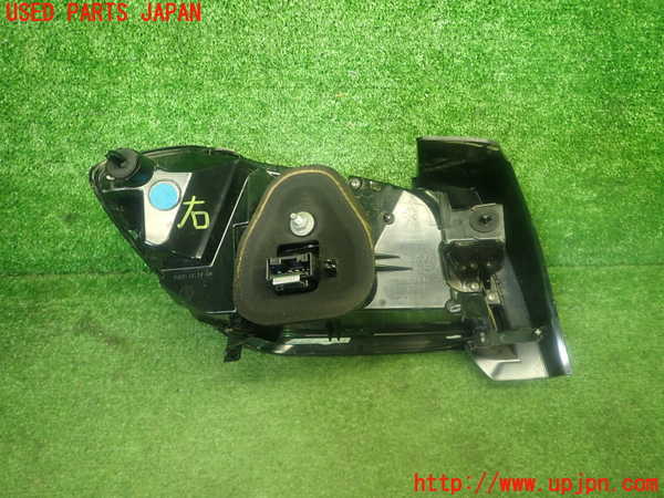 1UPJ-31171530]プジョー・208(P21HN05)右テールランプ 中古_m0003.jpg