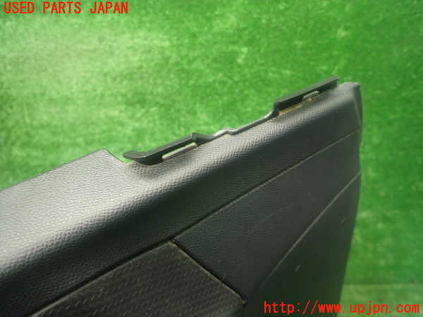 5UPJ-31171264]プジョー・208(P21HN05)左前ドア内張り 中古_m0004.jpg
