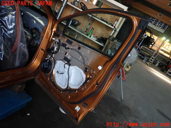 1UPJ-31181230]ルノー・キャプチャー(HJBH5H)右前ドア 中古 SAINT-GOBAIN SEKURIT M86 43R-000479_m0004.jpg