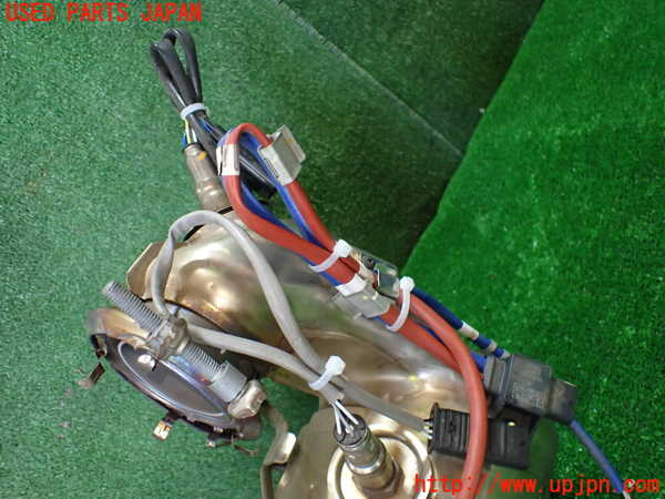 1UPJ-31182661]ルノー・キャプチャー(HJBH5H)触媒1 中古_m0002.jpg