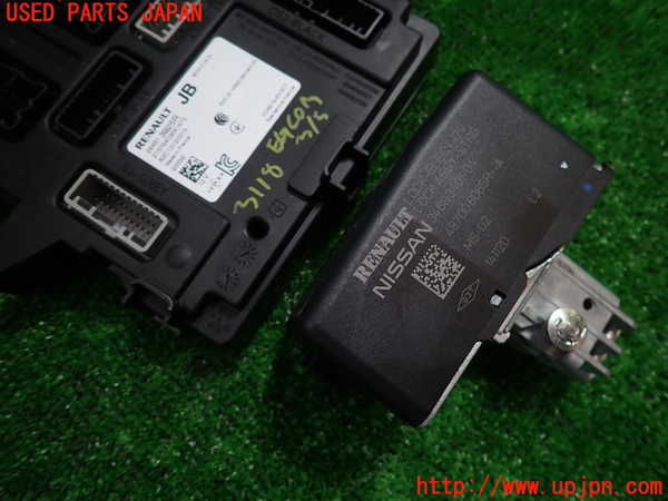 1UPJ-31186110]ルノー・キャプチャー(HJBH5H)エンジンコンピューター ジャンク_m0003.jpg