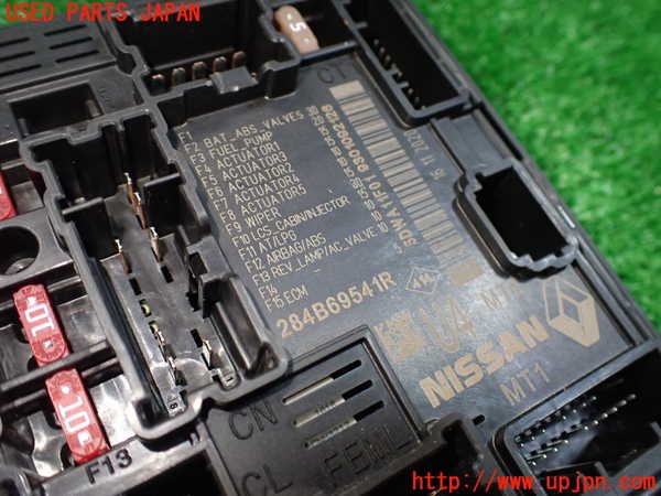 1UPJ-31186741]ルノー・キャプチャー(HJBH5H)ヒューズボックス1 中古_m0003.jpg