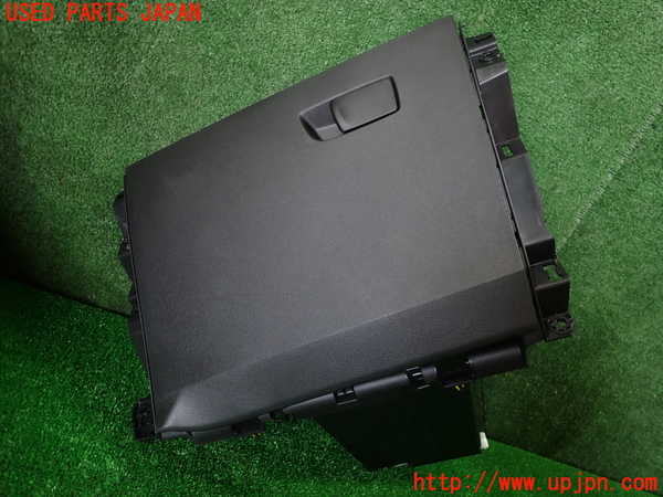 5UPJ-31187516]ルノー・キャプチャー(HJBH5H)グローブボックス1 中古_m0001.jpg