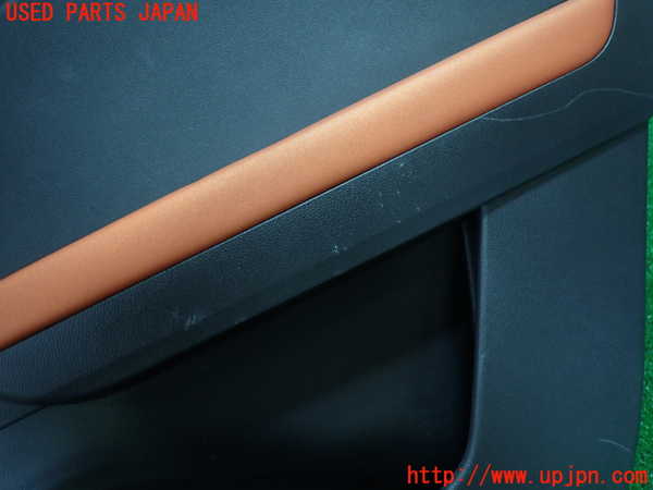 5UPJ-31181294]ルノー・キャプチャー(HJBH5H)右後ドア内張り 中古_m0003.jpg