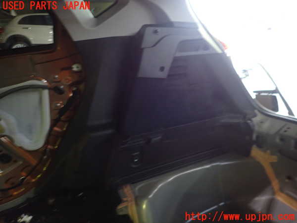 1UPJ-31187675]ルノー・キャプチャー(HJBH5H)右リアピラートリム 中古_m0003.jpg