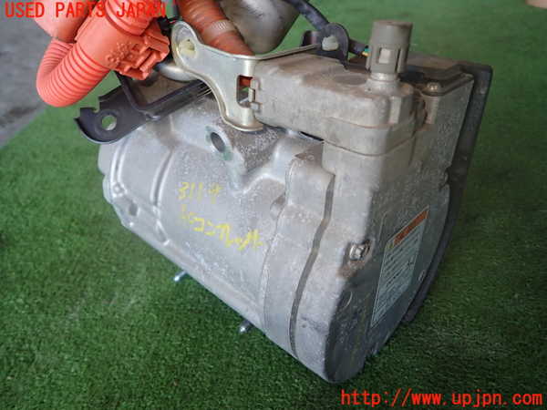 1UPJ-31196025]レジェンド ハイブリッド(KC2)エアコンコンプレッサー 中古_m0001.jpg