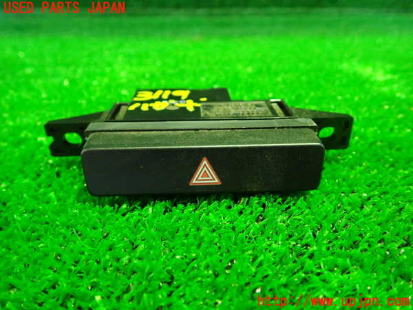 1UPJ-31196290]レジェンド ハイブリッド(KC2)ハザードスイッチ 中古_m0001.jpg