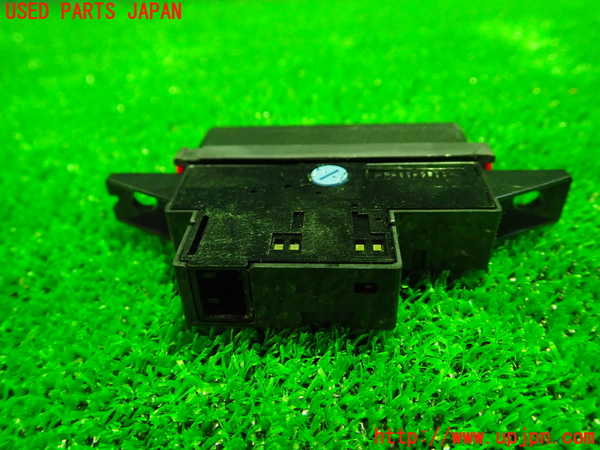 1UPJ-31196290]レジェンド ハイブリッド(KC2)ハザードスイッチ 中古_m0002.jpg