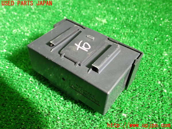 5UPJ-31196158]レジェンド ハイブリッド(KC2)コンピューター13 中古 38330-T2A-A012-M1_m0003.jpg