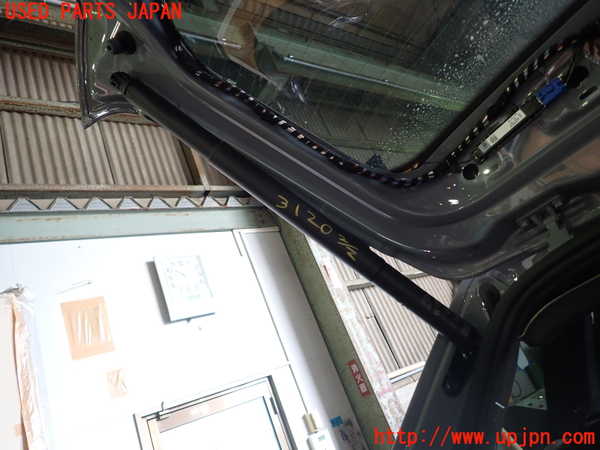 5UPJ-31201584]VW ゴルフ ヴァリアント(CDDXDV)リアゲートダンパー 中古_m0002.jpg