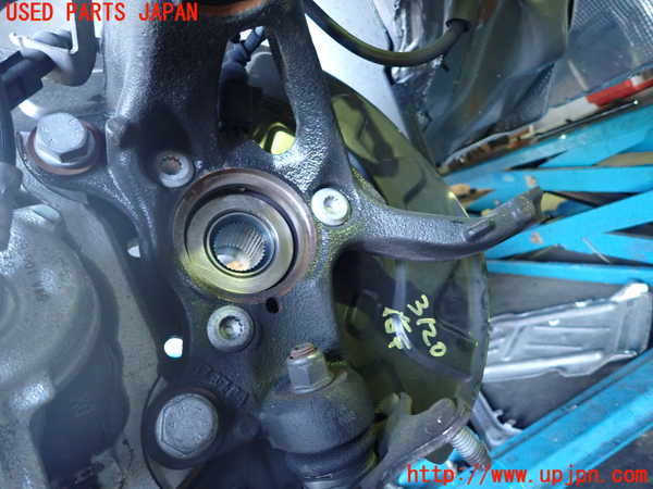 1UPJ-31204290]VW ゴルフ ヴァリアント(CDDXDV)右フロントナックルハブ 中古_m0001.jpg