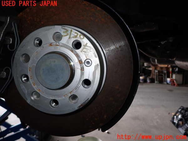 5UPJ-31204305]VW ゴルフ ヴァリアント(CDDXDV)左リアナックルハブ 中古_m0001.jpg