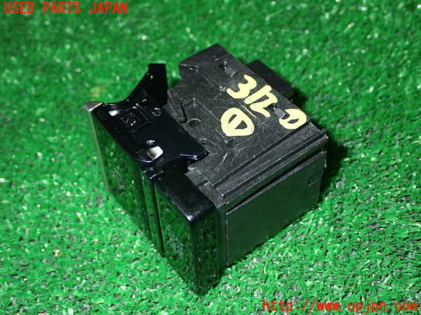 5UPJ-31206306]VW ゴルフ ヴァリアント(CDDXDV)スイッチ1(電動パーキング オートホールド) 中古_m0002.jpg