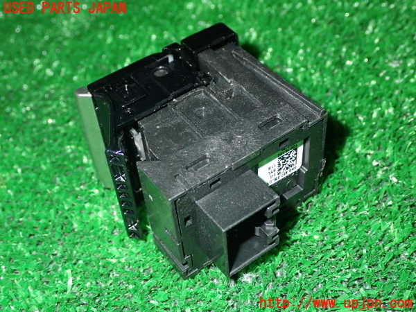 5UPJ-31206306]VW ゴルフ ヴァリアント(CDDXDV)スイッチ1(電動パーキング オートホールド) 中古_m0003.jpg