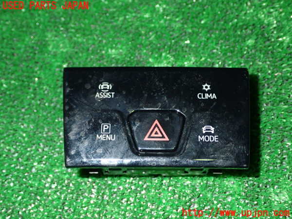 1UPJ-31206290]VW ゴルフ ヴァリアント(CDDXDV)ハザードスイッチ 中古_m0001.jpg