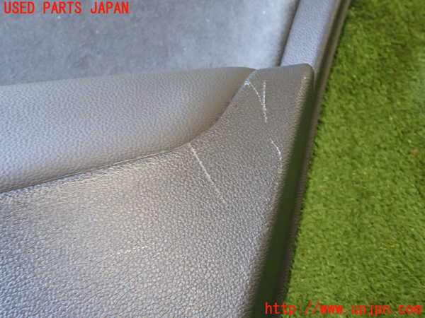 1UPJ-31201294]VW ゴルフ ヴァリアント(CDDXDV)右後ドア内張り 中古_m0002.jpg