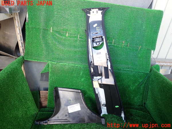 1UPJ-31217665]ベンツ S ハイブリッド W221(221095)右センターピラートリム 中古_m0003.jpg